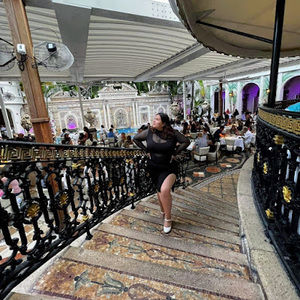 Meet your Posher, Debbie